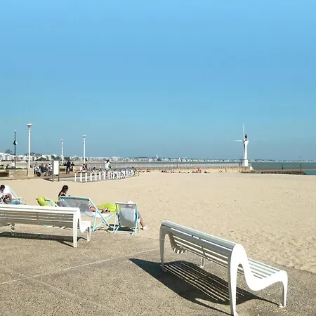 Coastal With Pool In