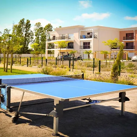 Coastal With Pool In *