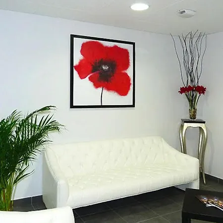 Apartment Coastal With Pool In *